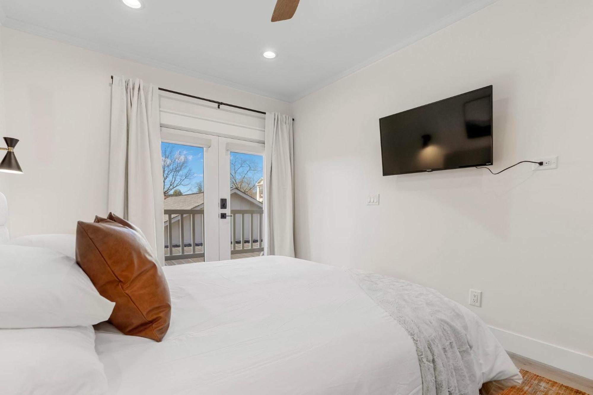 27 On Park Boutique Hotel & Venue Dahlonega Extérieur photo